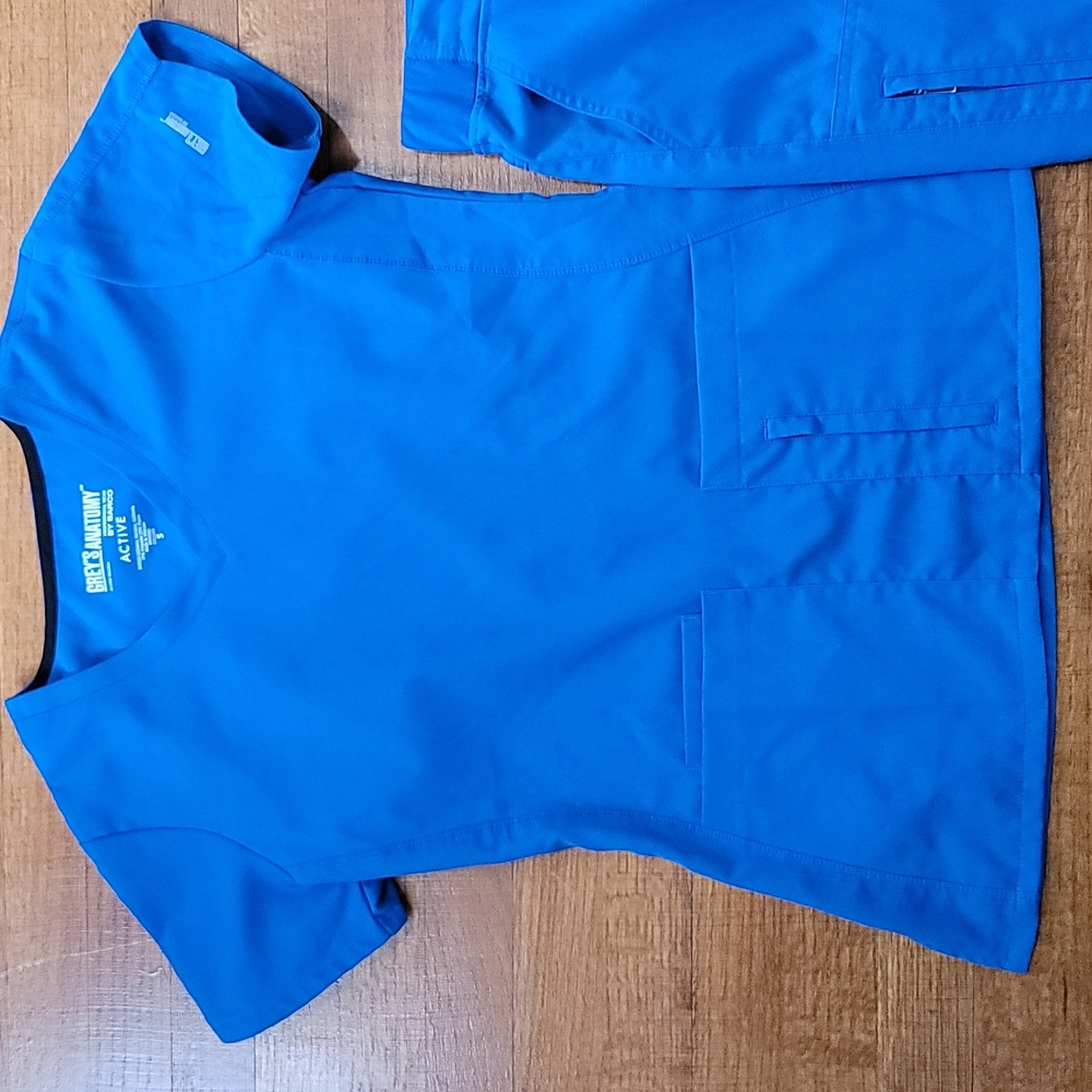 Gray's Anatomy Active Scrub Set by BARCO Size Small